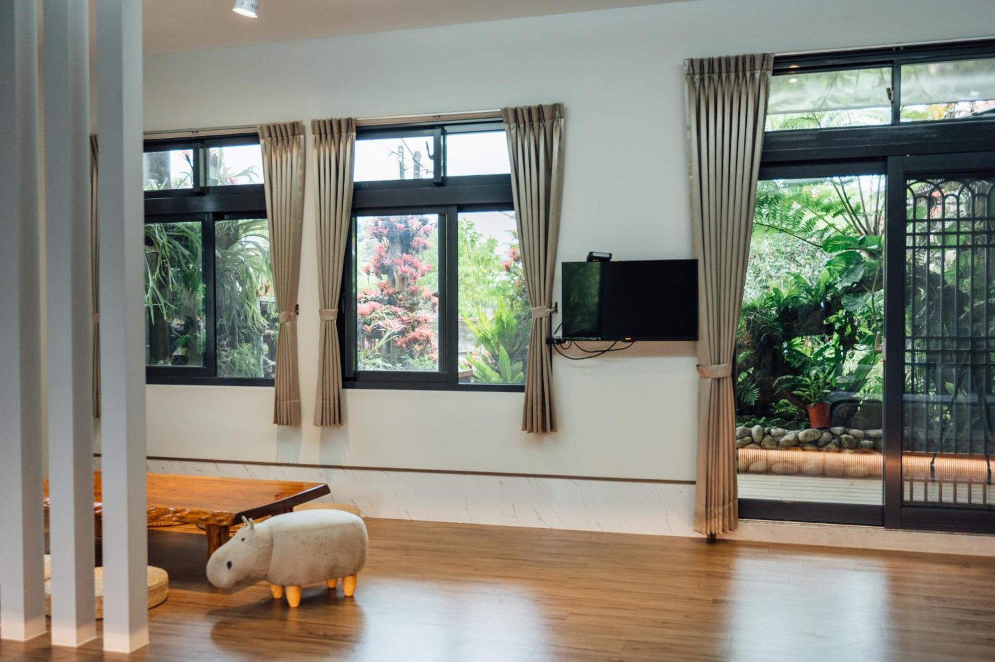 蘊慢築 茶花藝主題民宿 Yun Man Zhu Homestay 公館郷 エクステリア 写真